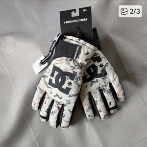 DC Shoes Co. Graphic Print Men's Gloves New With Tags